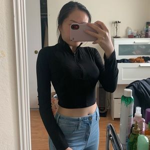 Fashion nova black long sleeve crop